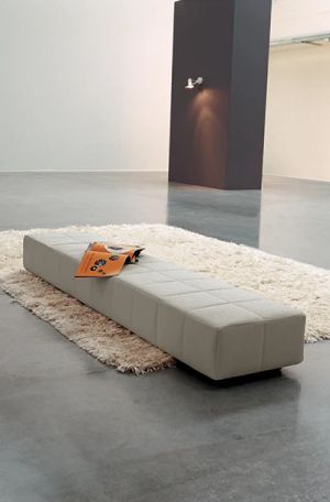 Squaring bench and pouf by Bonaldo