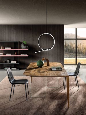 P&J Table
