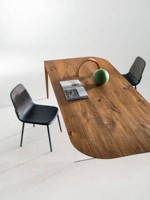 P&J Table