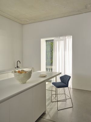 New York Stool by Saba