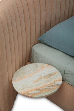 Metis  bed by Saba 