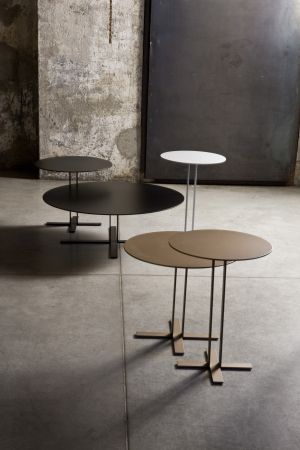 Più - low table by Saba 